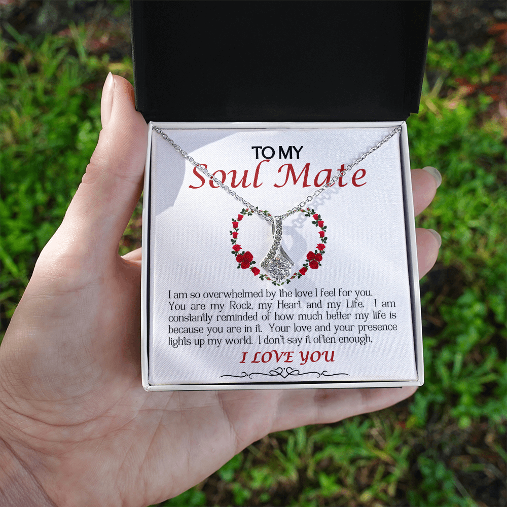Alluring Beauty Necklace/Soul Mate/White